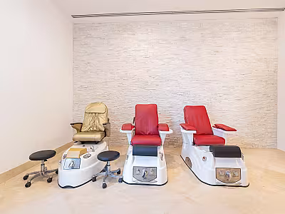 Luxury Salon in a 5-Star Hotel – West Bay